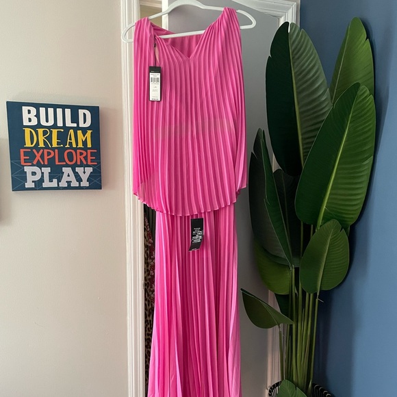 Bcbgmaxazria brand new  with tag pleated gown - Picture 5 of 5